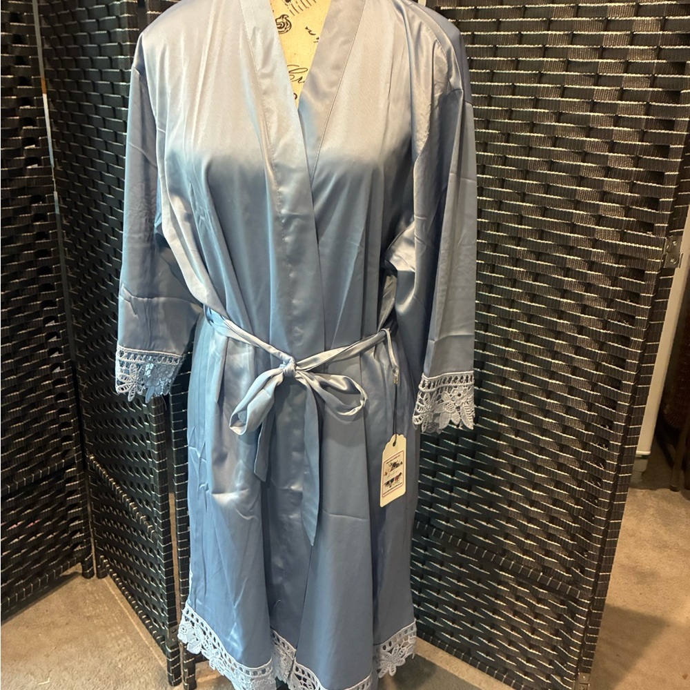 Elegant Bridesmaid Dusty Blue Satin Robe with Lace Trim.